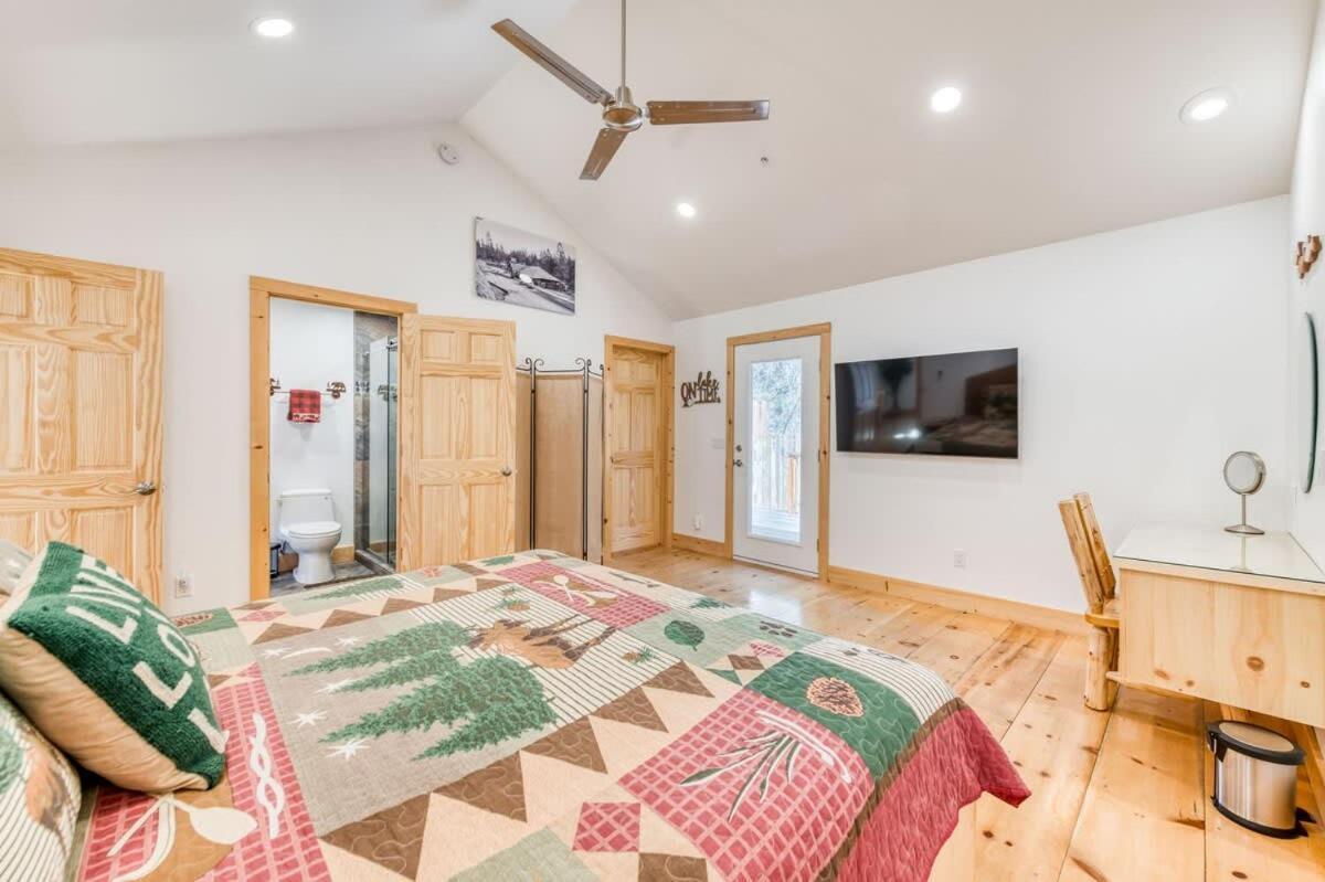 #3 Cottage Like Suite With Private Hot Tub Бас Лейк Екстериор снимка