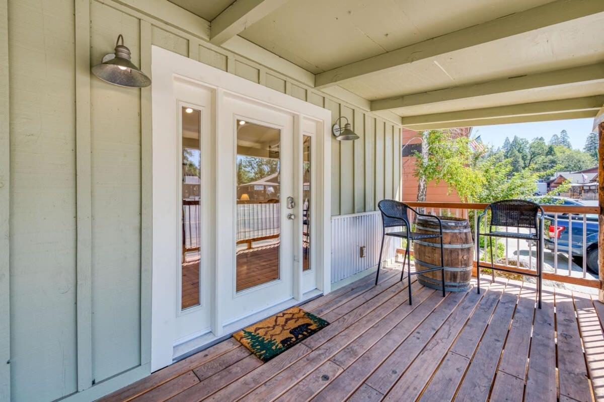 #3 Cottage Like Suite With Private Hot Tub Бас Лейк Екстериор снимка